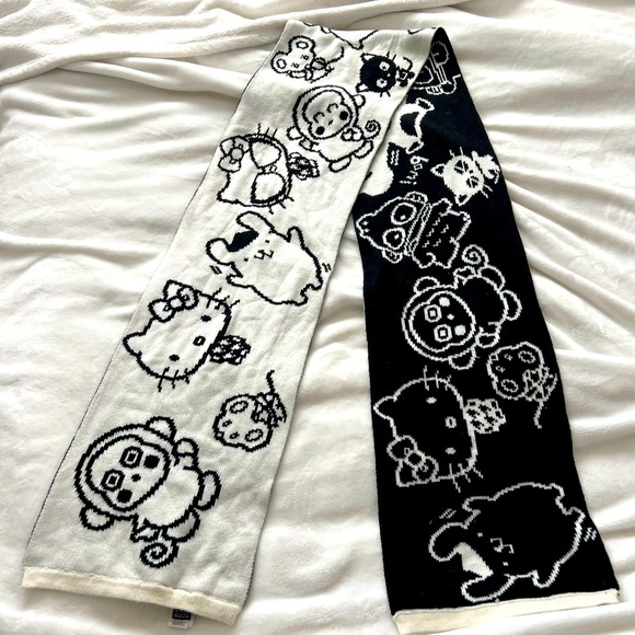 SANRIO | HELLO KITTY WOMEN’S KNIT BEANIE HAT AND SCARF WRAP MATCHING SET - Picture 3 of 3